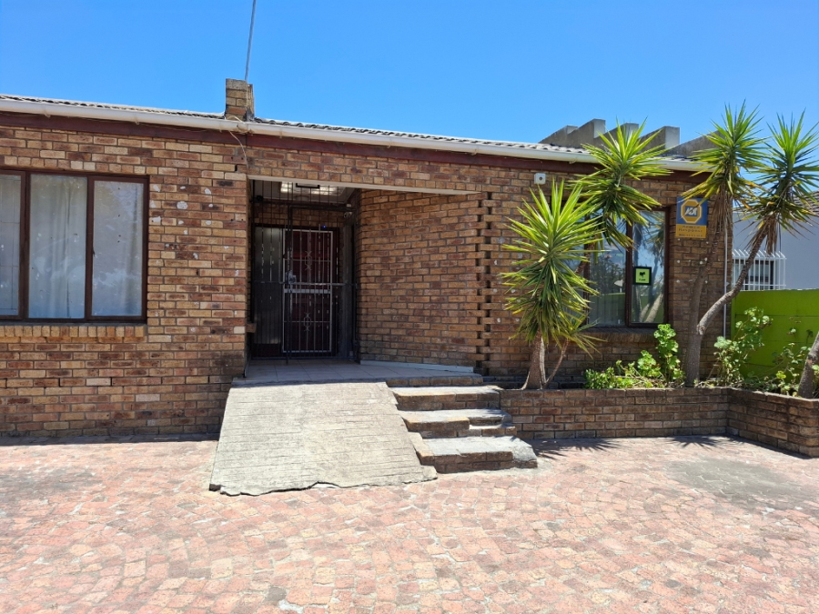 2 Bedroom Property for Sale in Windsor Park Western Cape